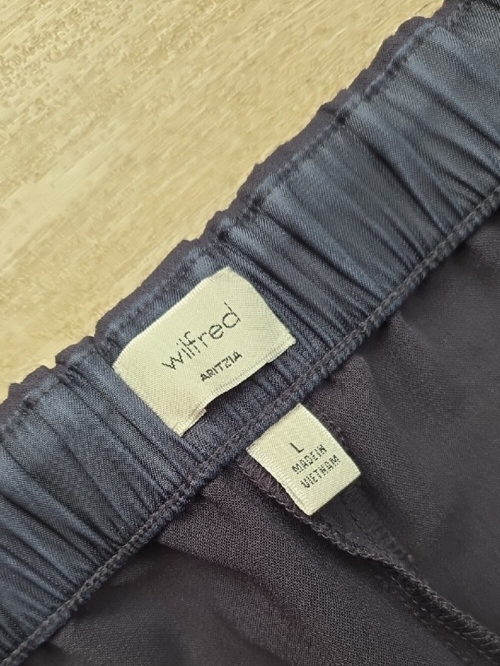 Wilfred Lodge Pant *hemmed 29 inseam - Picture 2 of 5